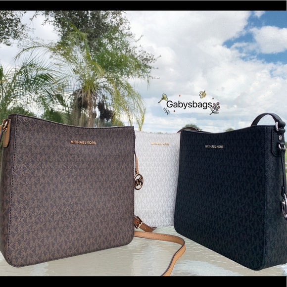 Gaby’sBags👜💕- NWT Michael Kors Large Messenger - Picture 8 of 8